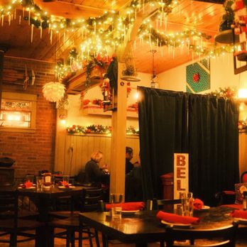 Greenhouse Cafe & Tavern - Holiday decorations - Cafes Near Me - Burlington, Connecticut Greenhouse Cafe & Tavern - Holiday decorations - Cafes Near Me - Burlington, Connecticut