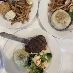 Prime Filet Mignon, Jumbo Lump Crab Cake, Cheeseburger