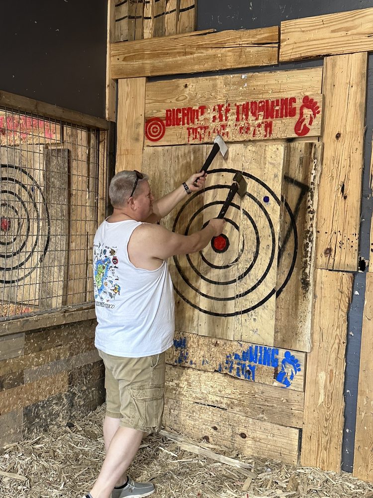 Hochatown Bigfoot Axe Throwing Logo