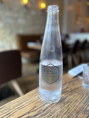 Bien Élevé by null