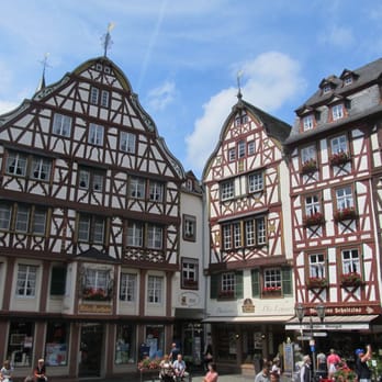 Altstadt Bernkastel - Marktplatz again - Landmarks & Historical Buildings Near Me - Bernkastel-Kues, RP