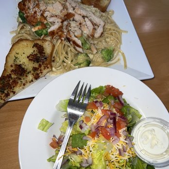 George's Cafe - Broccoli Chicken Alfredo Fettuccine - Breakfast & Brunch Near Me - West Covina, California