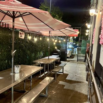Wally's Cafe - Outdoor eating area - Middle Eastern Near Me - Emeryville, California Wally's Cafe - Outdoor eating area - Middle Eastern Near Me - Emeryville, California