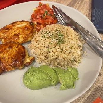 Carrot - BBQ chicken platter - Wraps Near Me - Coconut Creek, Florida
