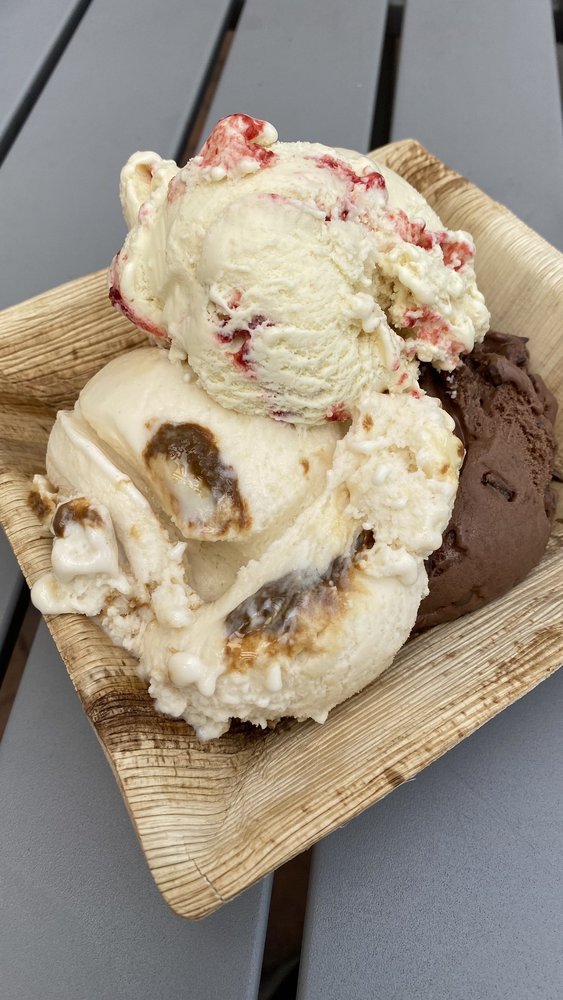 Creek Ice Creamery Logo