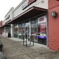 Gamestop - Storefront entrance