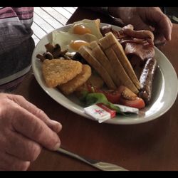 Tin Cup Cafe - The Big Breaky!