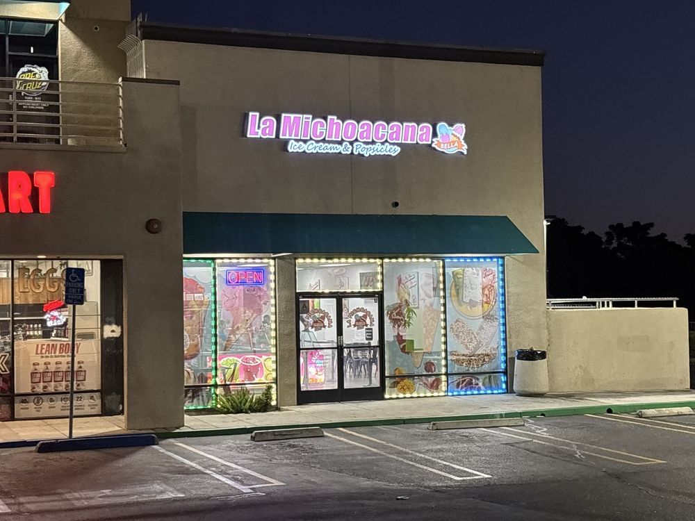 La Michoacana Bella Logo