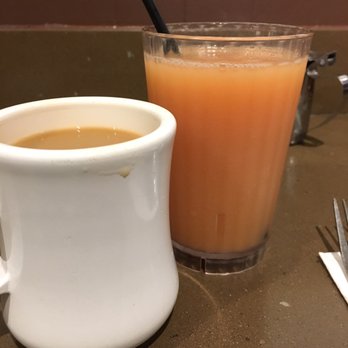 Eggs 'n Things - Waikiki Beach Eggspress - Breakfast & Brunch Near Me - Honolulu, Hawaii