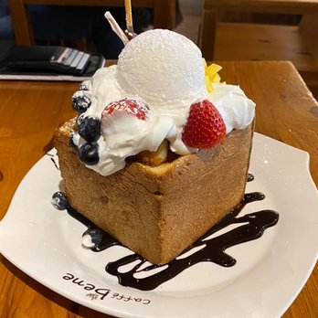 Caffébene - Mango Berry Box - Coffee & Tea Near Me - Boston, Massachusetts