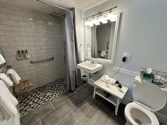 Four Chimneys Inn & Restaurant by null