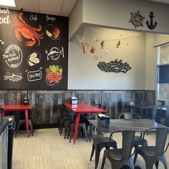 Cajun Crave - Inside seating - Seafood Near Me - Oakdale, Minnesota Cajun Crave - Inside seating - Seafood Near Me - Oakdale, Minnesota