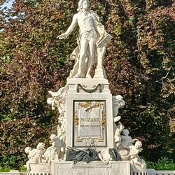Mozart-Denkmal