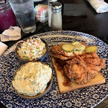 Gus's Barbecue - Nashville hot chicken. With Cole slaw and mashed potatoes. - Barbeque Near Me - Claremont, California Gus's Barbecue - Nashville hot chicken. With Cole slaw and mashed potatoes. - Barbeque Near Me - Claremont, California