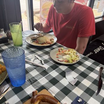 50’s Diner - Salmón - Pizza Near Me - Orlando, Florida 50’s Diner - Salmón - Pizza Near Me - Orlando, Florida