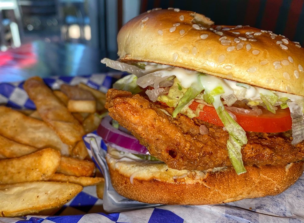 RED ROBIN GOURMET BURGERS AND BREWS - 243 Photos & 251 Reviews - 1250