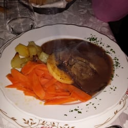 Il Torchio - Stracotto con carote e patate al forno