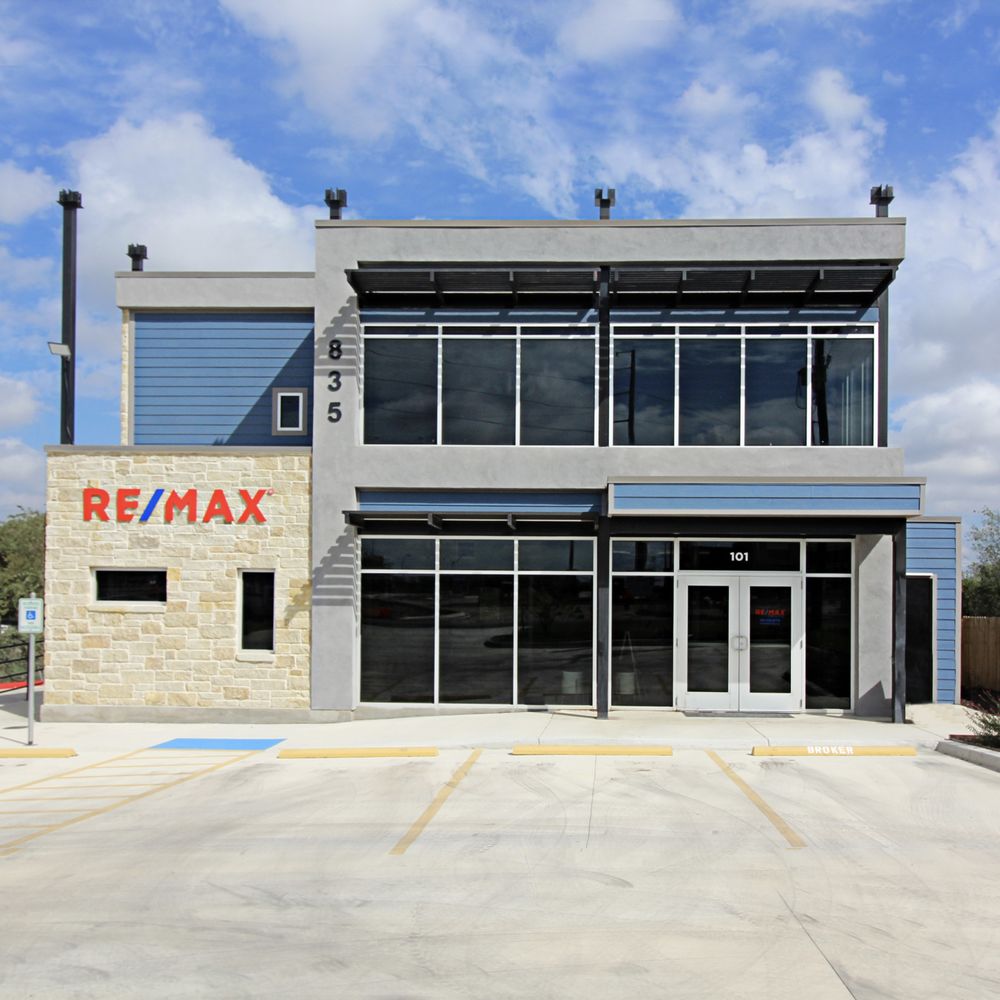 RE/MAX UNLIMITED - Request Information - 835 Hot Wells Blvd, San ...