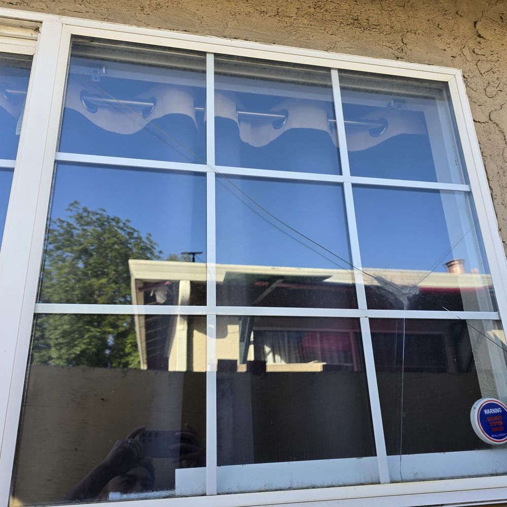 Zeek's Discount Glass - Before photo - Glass & Mirrors Near Me Zeek's Discount Glass - Before photo - Glass & Mirrors Near Me