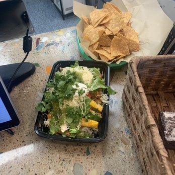 Cabo Bob’s Burritos - Build your own chicken bowl - Mexican Near Me - San Antonio, Texas Cabo Bob’s Burritos - Build your own chicken bowl - Mexican Near Me - San Antonio, Texas