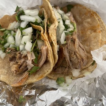 Carnitas De Puerco Y Puerca - Tacos de carnitas - Mexican Near Me - Aurora, Illinois