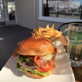 Eskina - Jalapeño Burger - Coffee & Tea Near Me - Redwood City, California