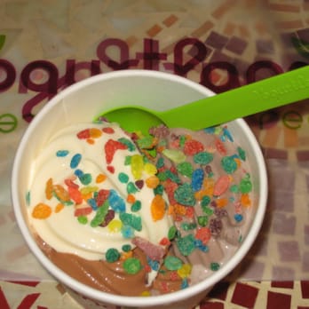 Yogurtland - Madagascar Vanilla Bean, Double Cookies & Cream, French Vanilla, Toasted Coconut & Fruity Pebbles topping - Yummy! - Ice Cream & Frozen Yogurt Near Me - Los Angeles, California