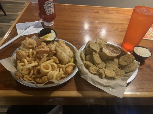 Hooters by null