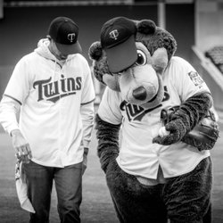 Merritt Island Photographer - Celebrity Jeff Dye after throwing the first pitch at a Twins game