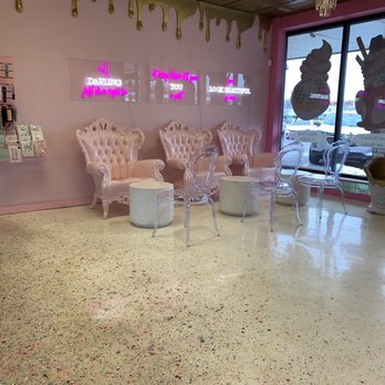 Colossal Cupcakes - North Olmsted - Inside - Bakeries Near Me - North Olmsted, Ohio Colossal Cupcakes - North Olmsted - Inside - Bakeries Near Me - North Olmsted, Ohio