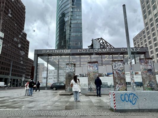 Potsdamer Platz by null