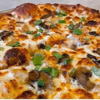 Squirrel's Pizza - Funghi Pizza - the photo on their website. - Pizza Near Me - Savannah, Georgia Squirrel's Pizza - Funghi Pizza - the photo on their website. - Pizza Near Me - Savannah, Georgia