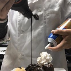Mulligan's Railside Bar & Grill - Lava cake