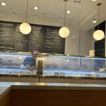 Jeni's Splendid Ice Creams - Ice Cream & Frozen Yogurt Near Me - Arlington, Virginia Jeni's Splendid Ice Creams - Ice Cream & Frozen Yogurt Near Me - Arlington, Virginia