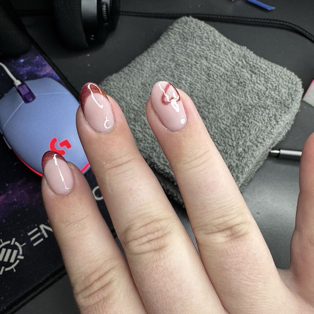 Max Studio Nails - Nail Salons Near Me - Highwood, Illinois