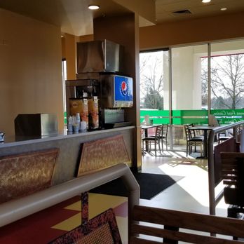 Ezell's Famous Chicken - Inside - Southern Near Me - Tigard, Oregon Ezell's Famous Chicken - Inside - Southern Near Me - Tigard, Oregon