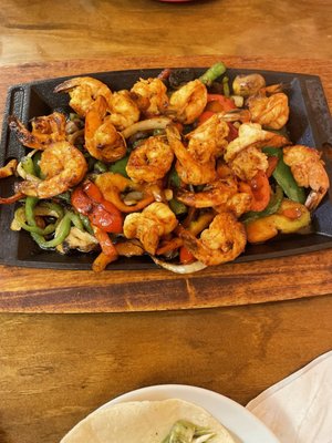 Tres Amigos (Lincolnway) by null