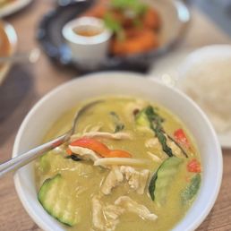 Green curry with chicken