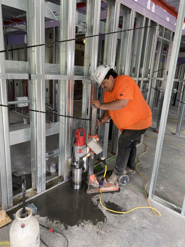 Slide of Ramirez Villanueva Construction