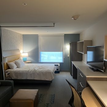 Home2 Suites by Hilton Williston Burlington, VT - Room with king-sized bed - Hotels Near Me - Williston, Vermont Home2 Suites by Hilton Williston Burlington, VT - Room with king-sized bed - Hotels Near Me - Williston, Vermont