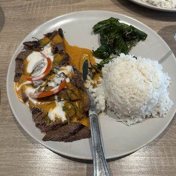 Crying Tiger Thai Bistro & Bar - tiger curry - Thai Near Me - Eastvale, California