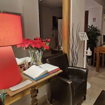 St. Peter's Six - small lobby in the second floor - Guest Houses Near Me - Rome, RM