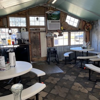 Barnwood Grill - Dining area - Burgers Near Me - Anderson, South Carolina