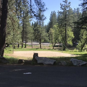 White Pines Park & Lake - Volleyball sand pit - Lakes Near Me - Arnold, California