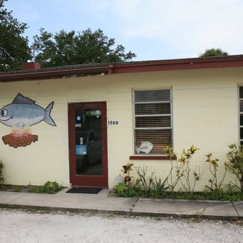 Mrs Peters Smoke House - a fish painted on the side of the building - Seafood Markets Near Me - Jensen Beach, Florida Mrs Peters Smoke House - a fish painted on the side of the building - Seafood Markets Near Me - Jensen Beach, Florida