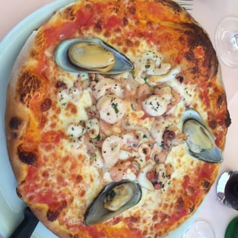 Restaurant Bahnhöfli - Wie ich es angekündigt habe: nächstes mal Pizza! Gut belegt und sehr lecker - Swiss Food Near Me - Therwil, BL Restaurant Bahnhöfli - Wie ich es angekündigt habe: nächstes mal Pizza! Gut belegt und sehr lecker - Swiss Food Near Me - Therwil, BL