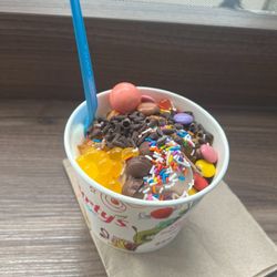 Yogurty's Froyo - Froyo