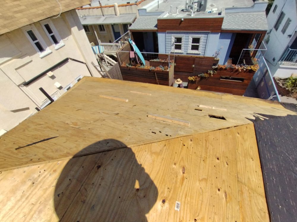 Slide of Mr Roofing Specialist