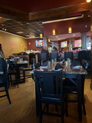 Rock & Rolls Sushi Lounge by null