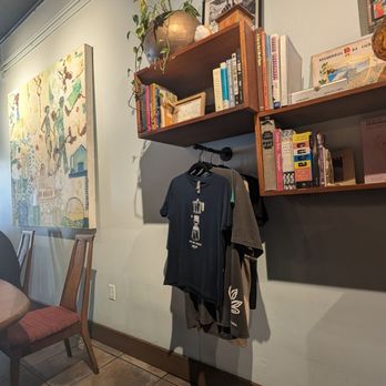 Tinta y Cafe - Inside - Cafes Near Me - Miami Shores, Florida
